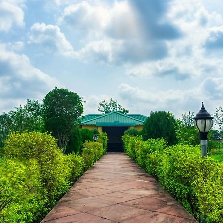 Tusk And Roar Corbett Resort Dhela エクステリア 写真
